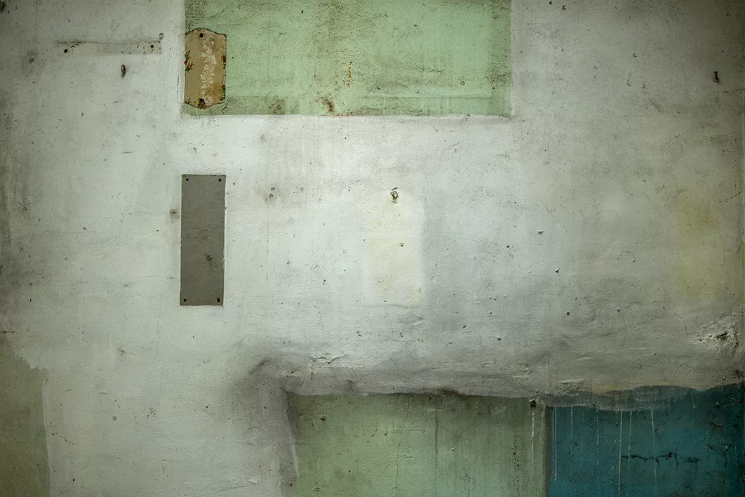Curation by Singulart curator Pedro Carrasco - Director at Carasco Gallery Madrid, Spain