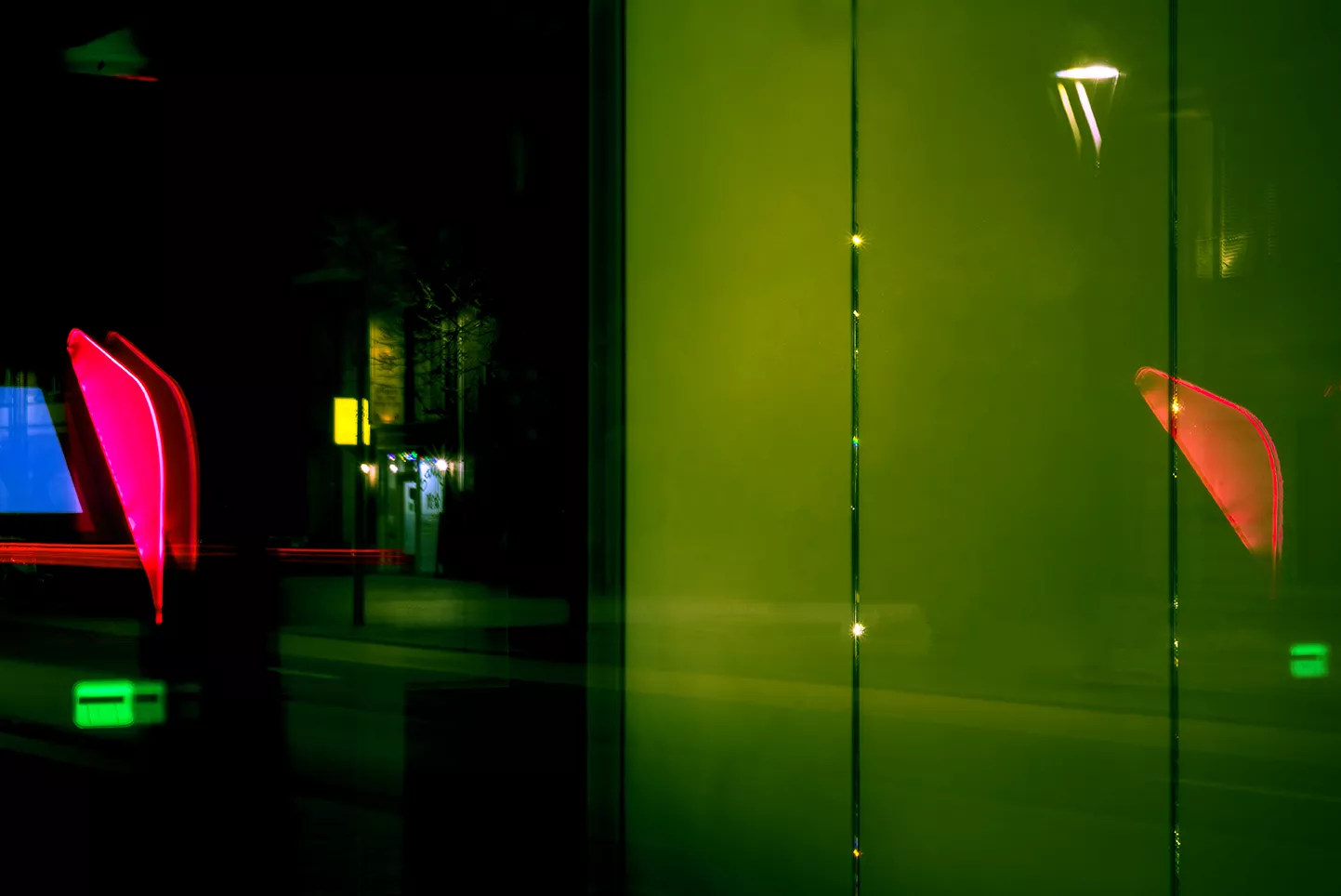 Window on Reflection 1373